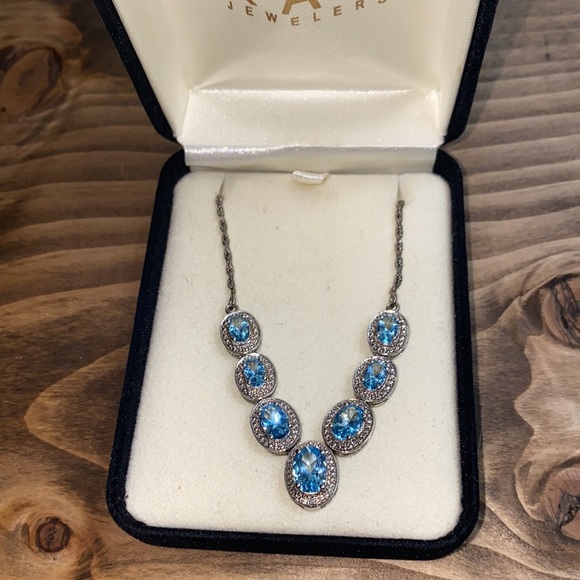 Blue Necklace - Picture 2 of 4